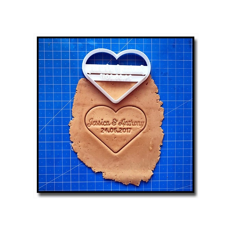 Coeur, Prénoms & Date 001 - Emporte-pièce pour pâtes à sucre et sablés sur le thème Amour