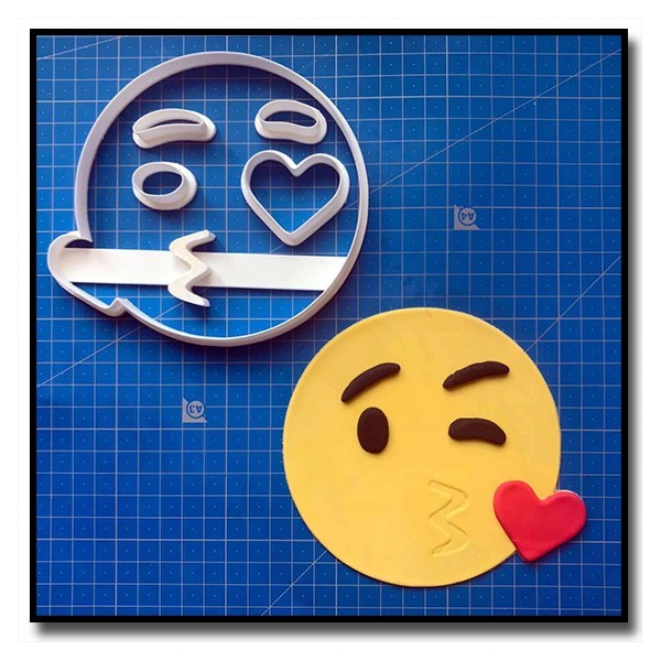 Emoticone Bisous Coeur 101 - Emporte-pièce en Kit pour pâtes à sucre et sablés sur le thème Réseaux sociaux