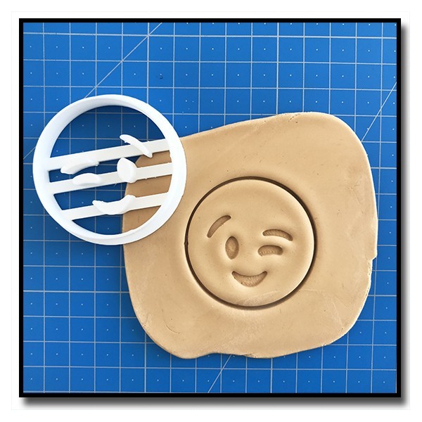 Emoticone Clin d'oeil 001 - Emporte-pièce pour pâtes à sucre et sablés sur le thème Réseaux sociaux