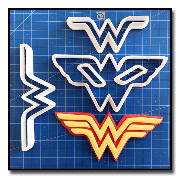 Wonder Woman 101 - Emporte-pièce en Kit pour pâtes à sucre et sablés sur le thème Super-Heros