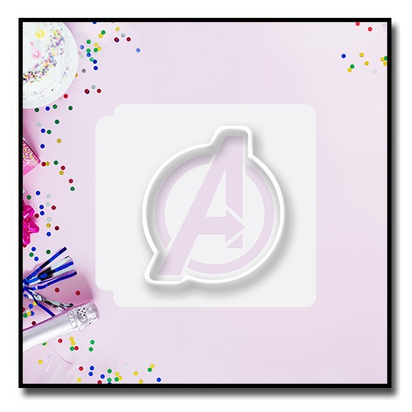 Avengers 9201 - Pochoir + Emporte-pièce pour pâtes à sucre et sablés sur le thème Super-Heros